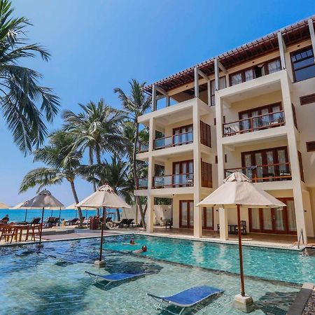 Sapphire Seas Beachfront Hotel Hikkaduwa Bagian luar foto